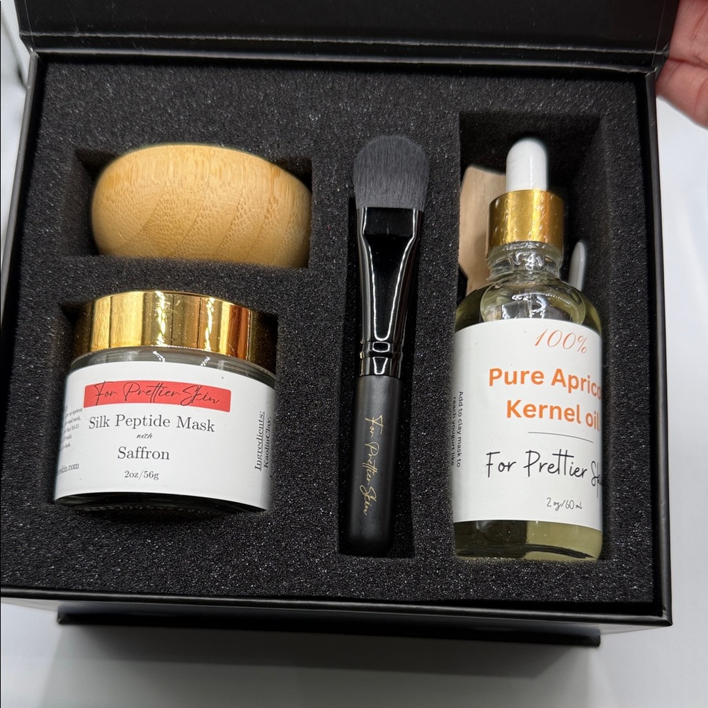 Silk Peptide Mask and Apricot Kernel Oil Set